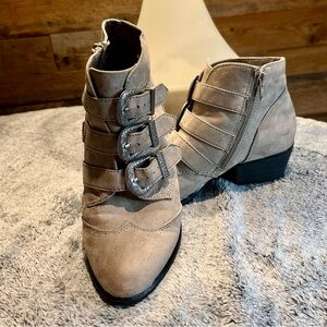 SO Taupe Ladies Ankle Boots with Lace-Up Closure